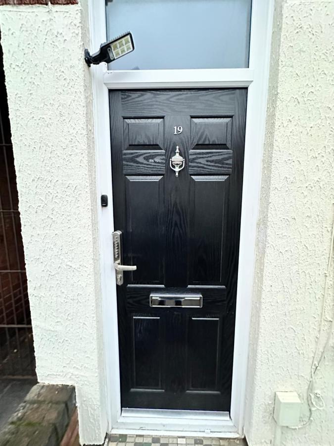 Lovely Town House Room 5 Coventry Extérieur photo