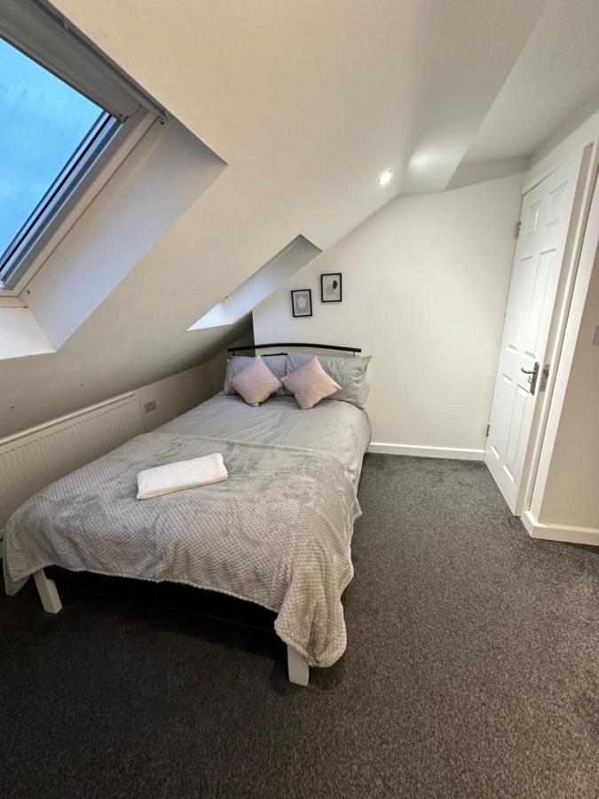 Lovely Town House Room 5 Coventry Extérieur photo